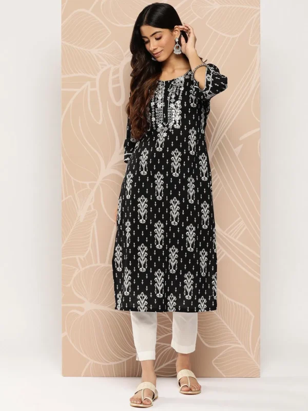 Woman kurta Black Embellished Cotton Straight