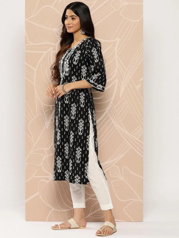 Woman kurta Black Embellished Cotton Straight - Image 5