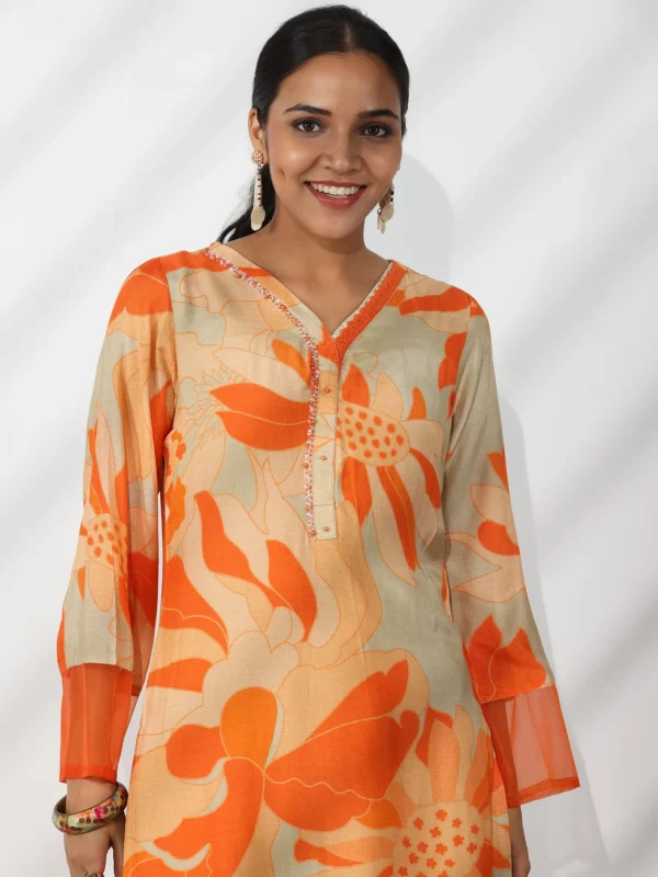 Women Grey Printed Cotton Blend Straight Suit With Dupatta - Image 2