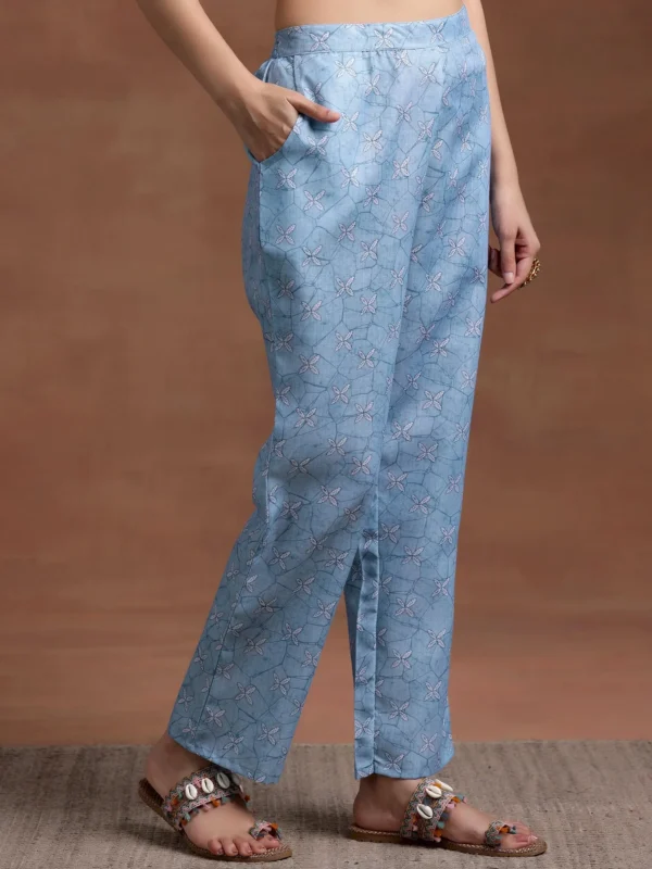 Women Blue Yoke Design Cotton Straight Suit With Dupatta - Image 3
