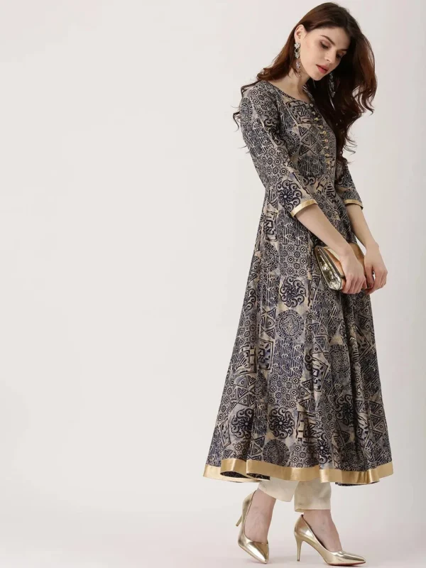 Women Blue Printed Chanderi Silk Kurta - Image 5